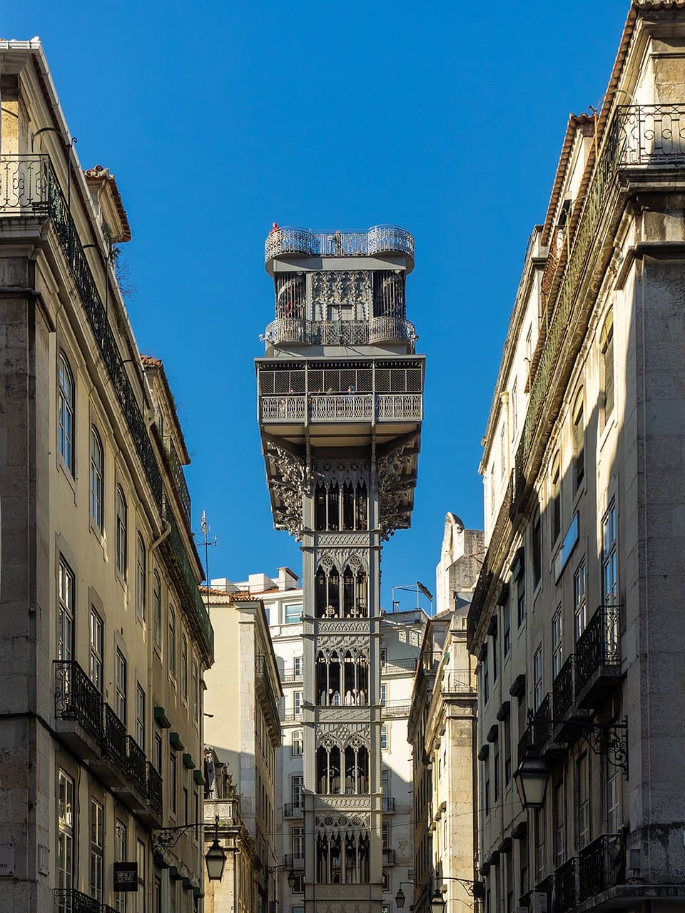 Elevador de Santa Justa in Lissabon (© Ben Walther)