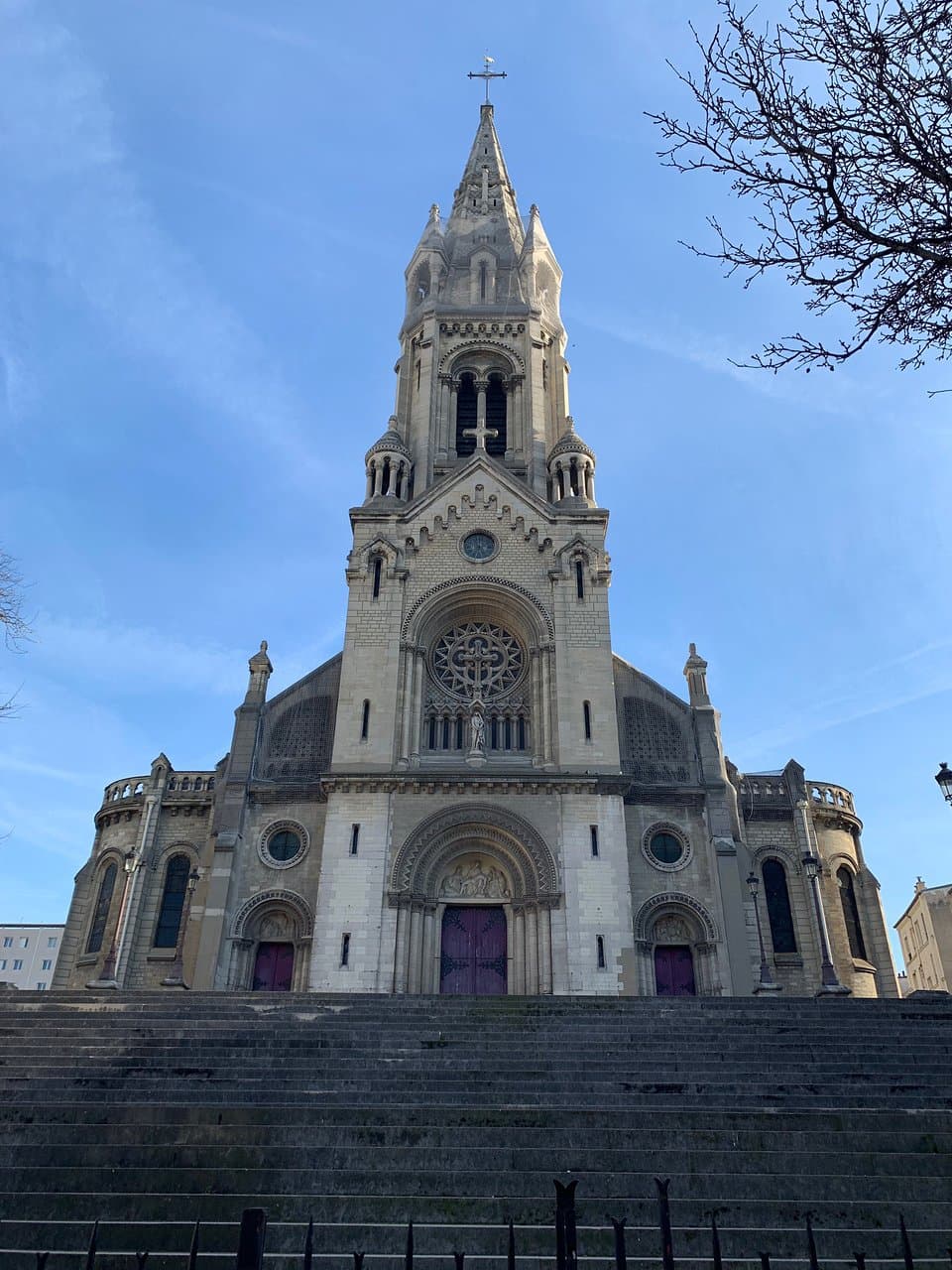 Explore the artistic neighborhood of Ménilmontant