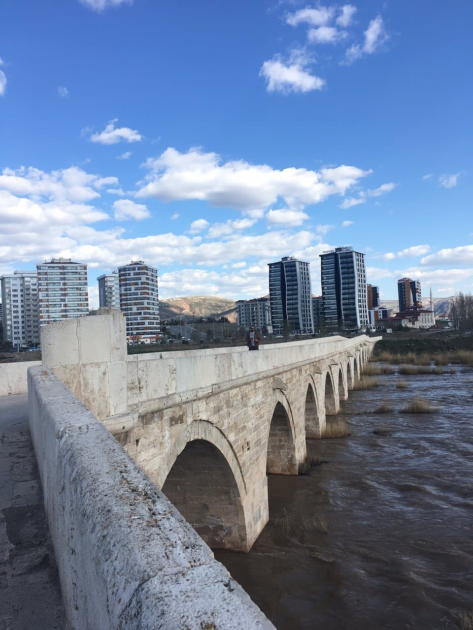 Eğri Köprü (Curved Bridge)
