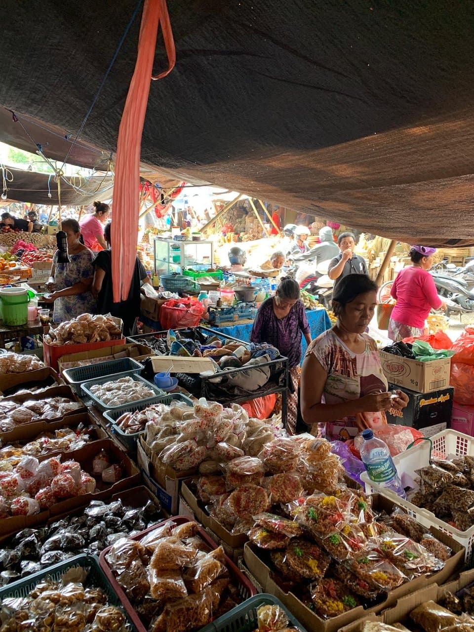 Pasar Aur Kuning