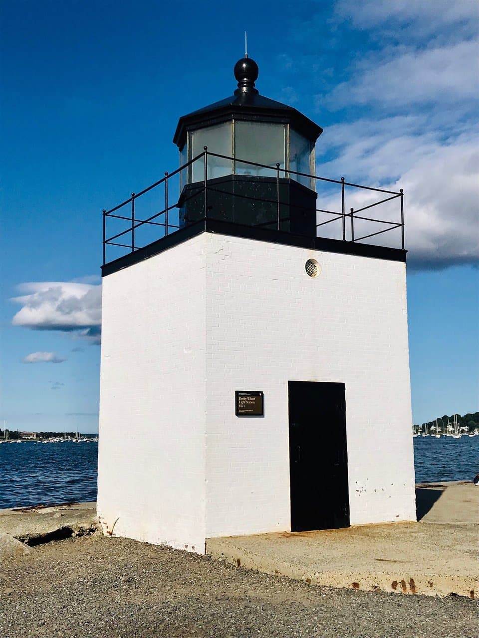 Fort Pickering Light