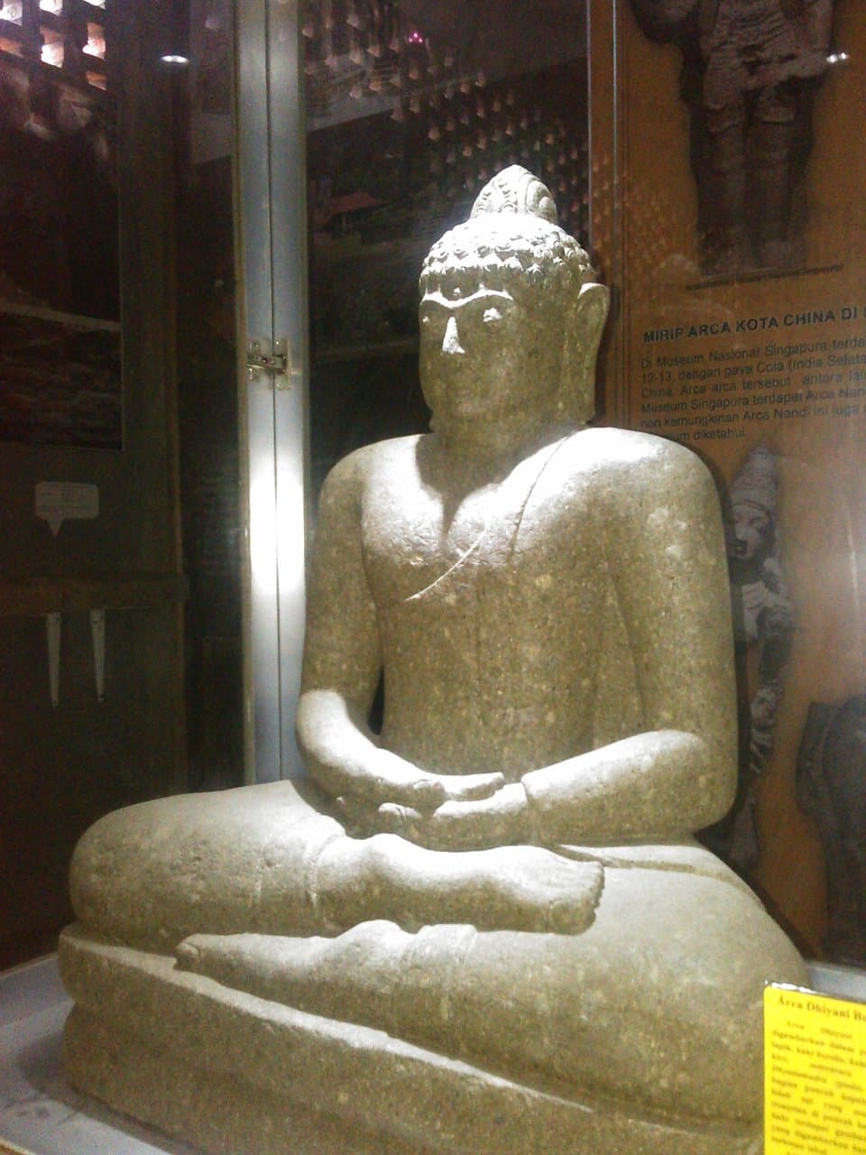 Arca Buddha Gautama
