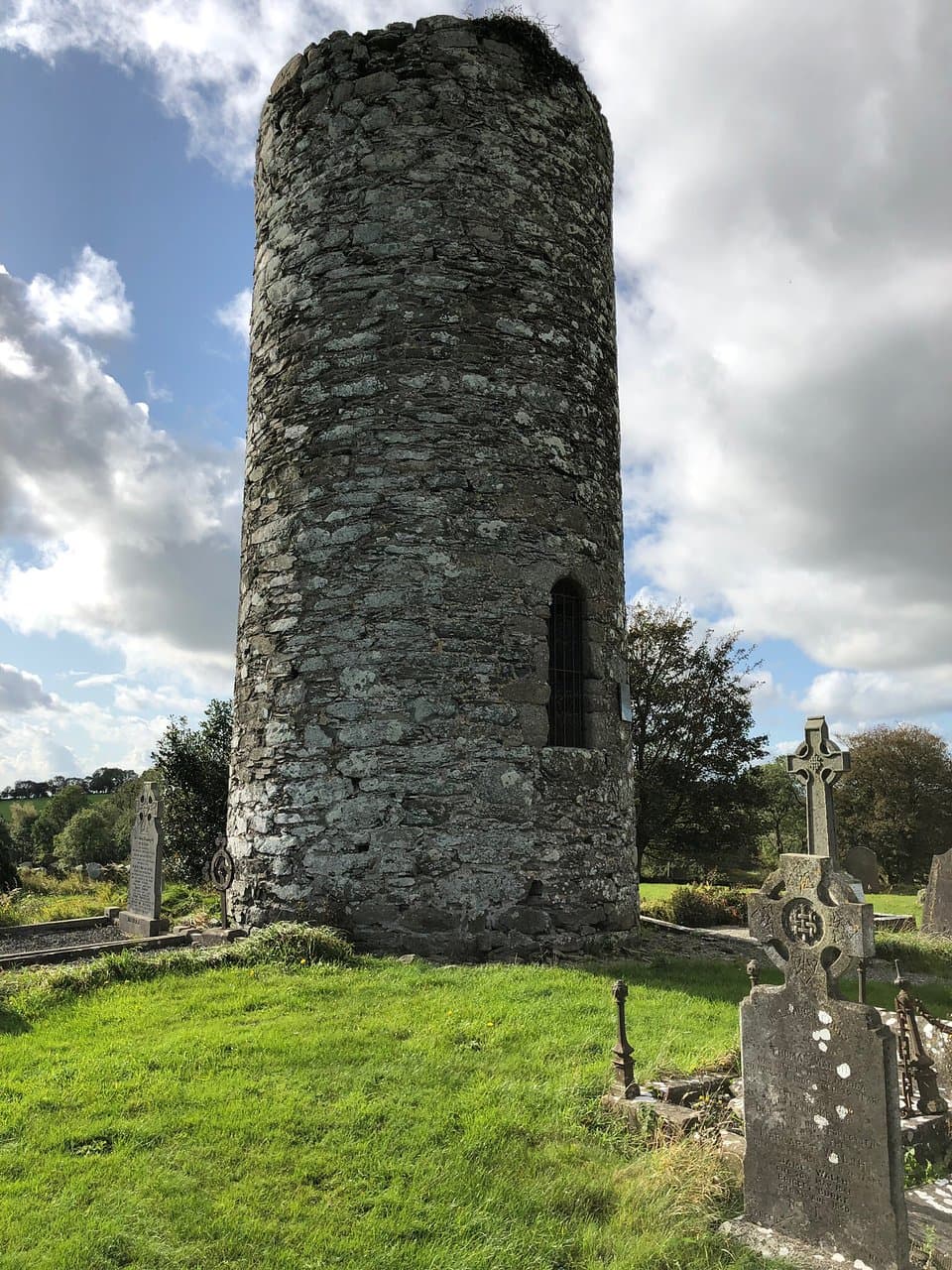 Old Kilcullen , monastic site and scene of a battle in the 1798 Rising .