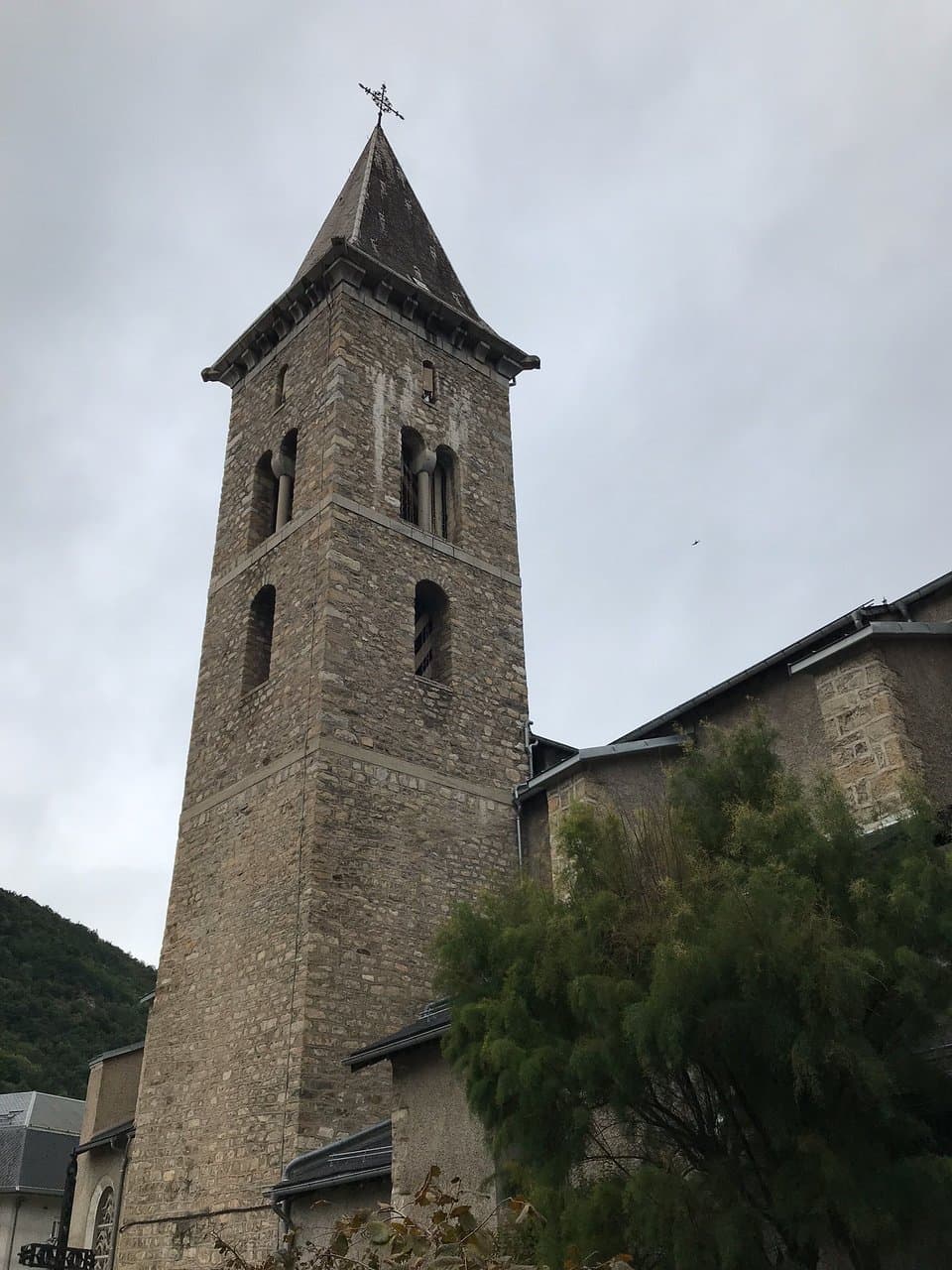 Église Saint-Pierre Mérens