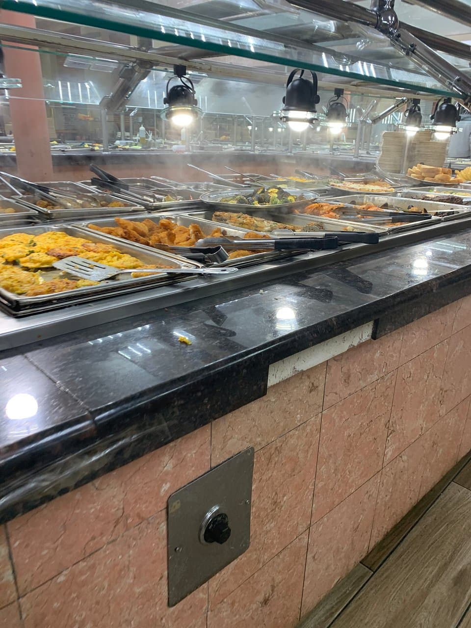 Isla Fiesta Buffet Restaurant