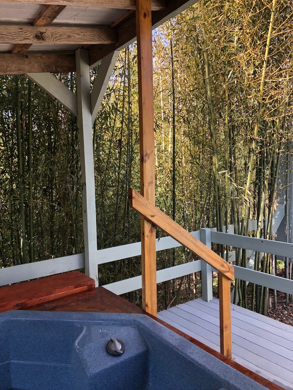 Basic mineral bath.