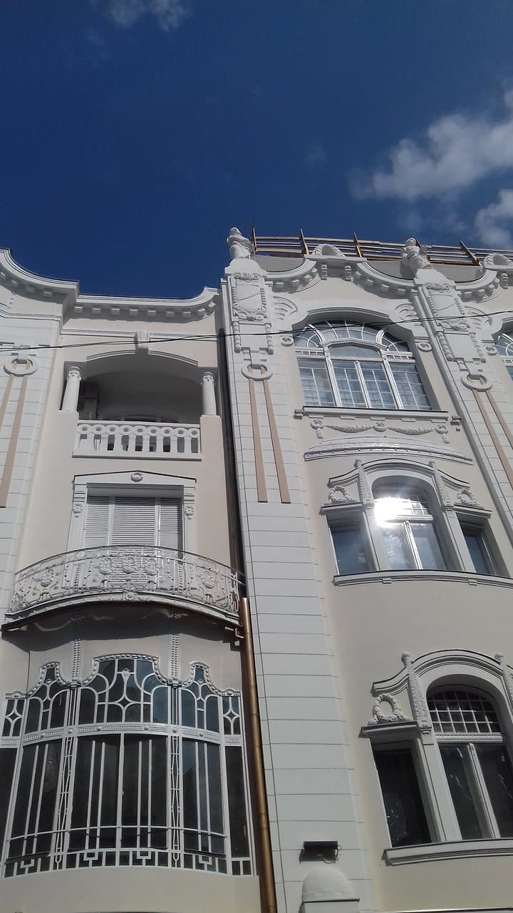 Apollo Palace 4