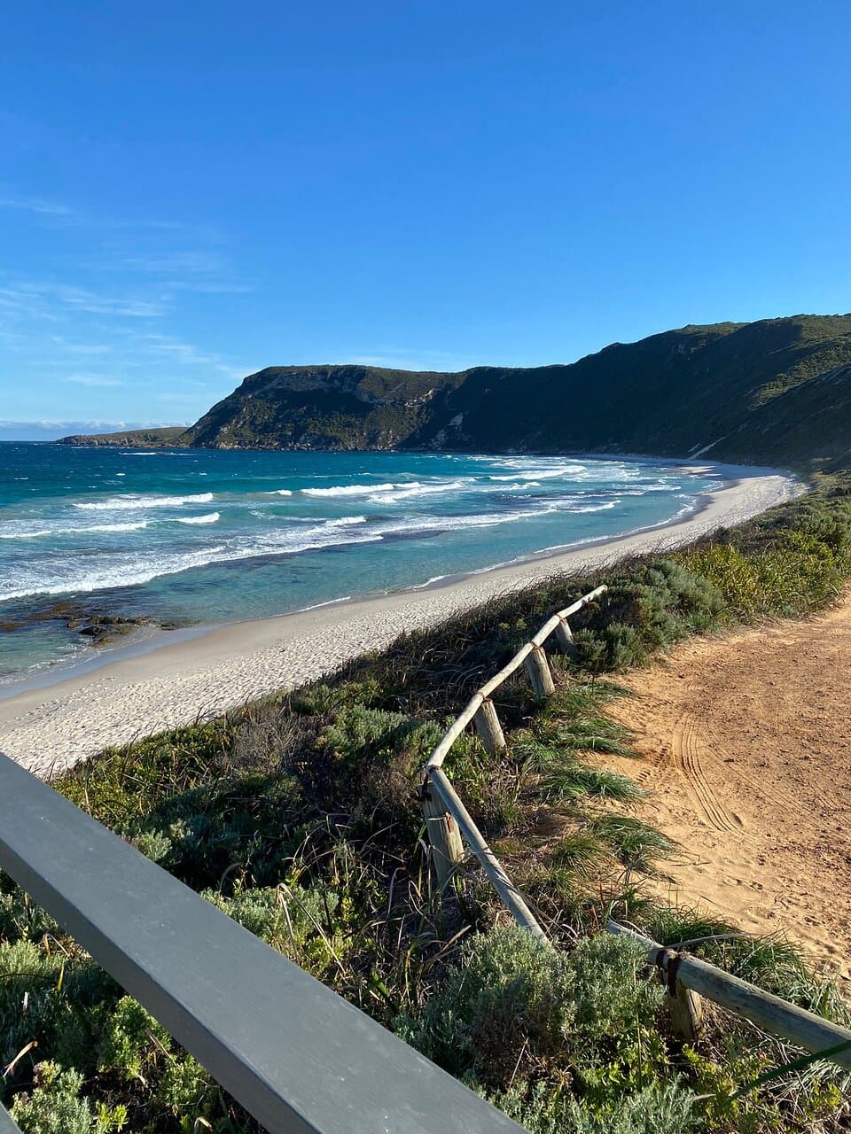 This is accessible with a 4x4 but it’s not soft sand and most cars could reach this spot just low cars could bottom out. On parry’s road rather than turning towards the camp site you keep travelling forward onto the gravel track and follow it around.