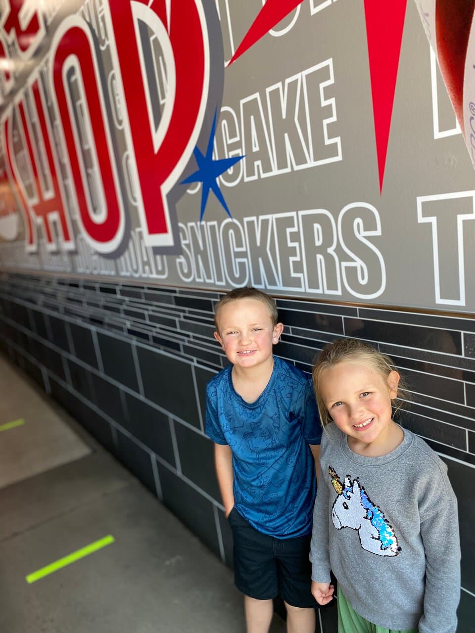 Iceberg Drive Inn 3900 South