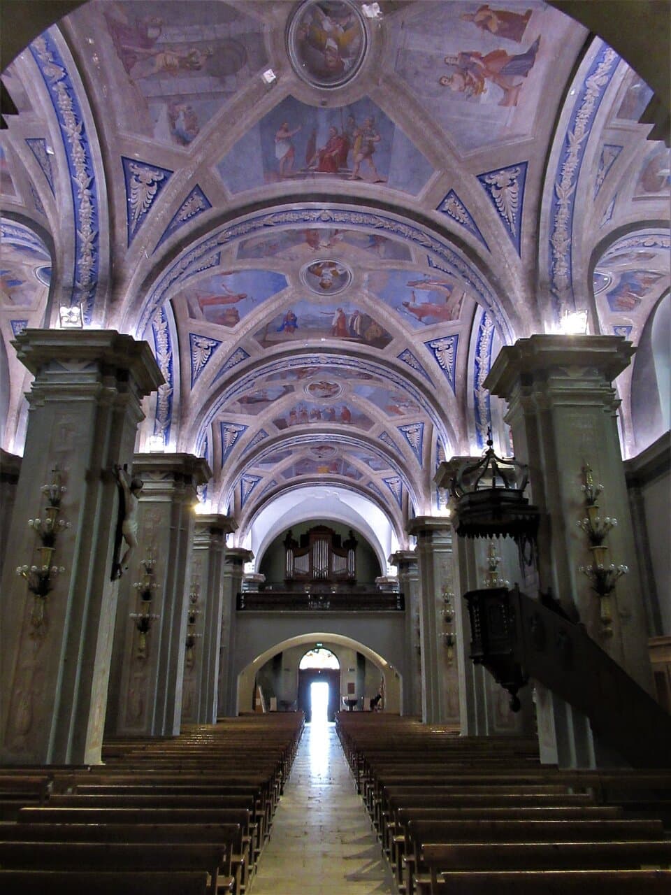 Intérieur de l'église
