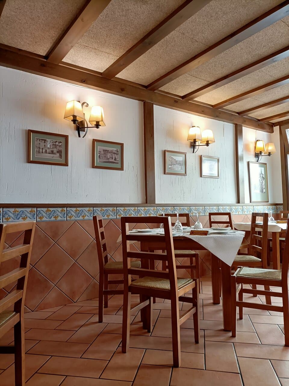 Meson Darling interni