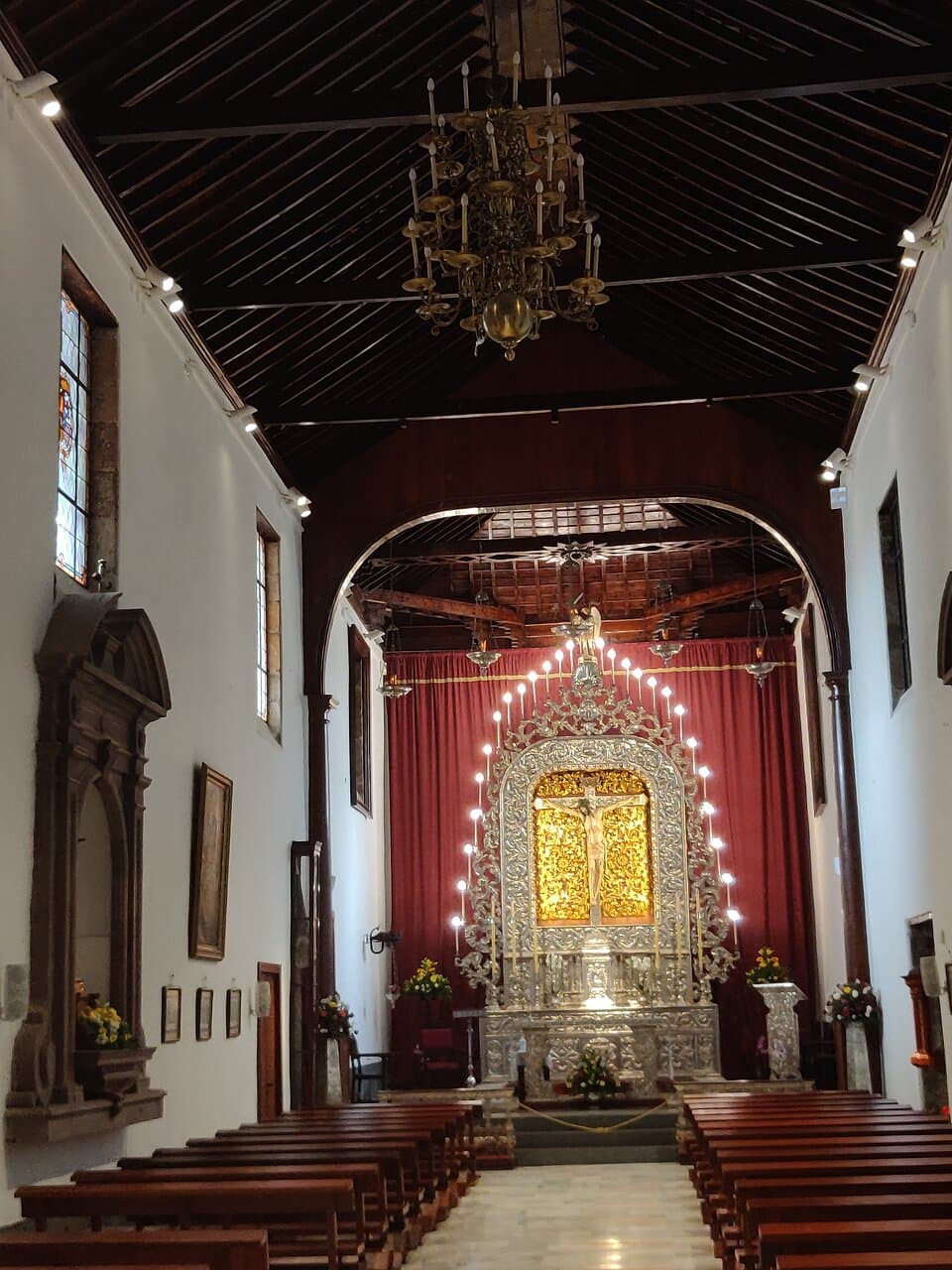 Nave.