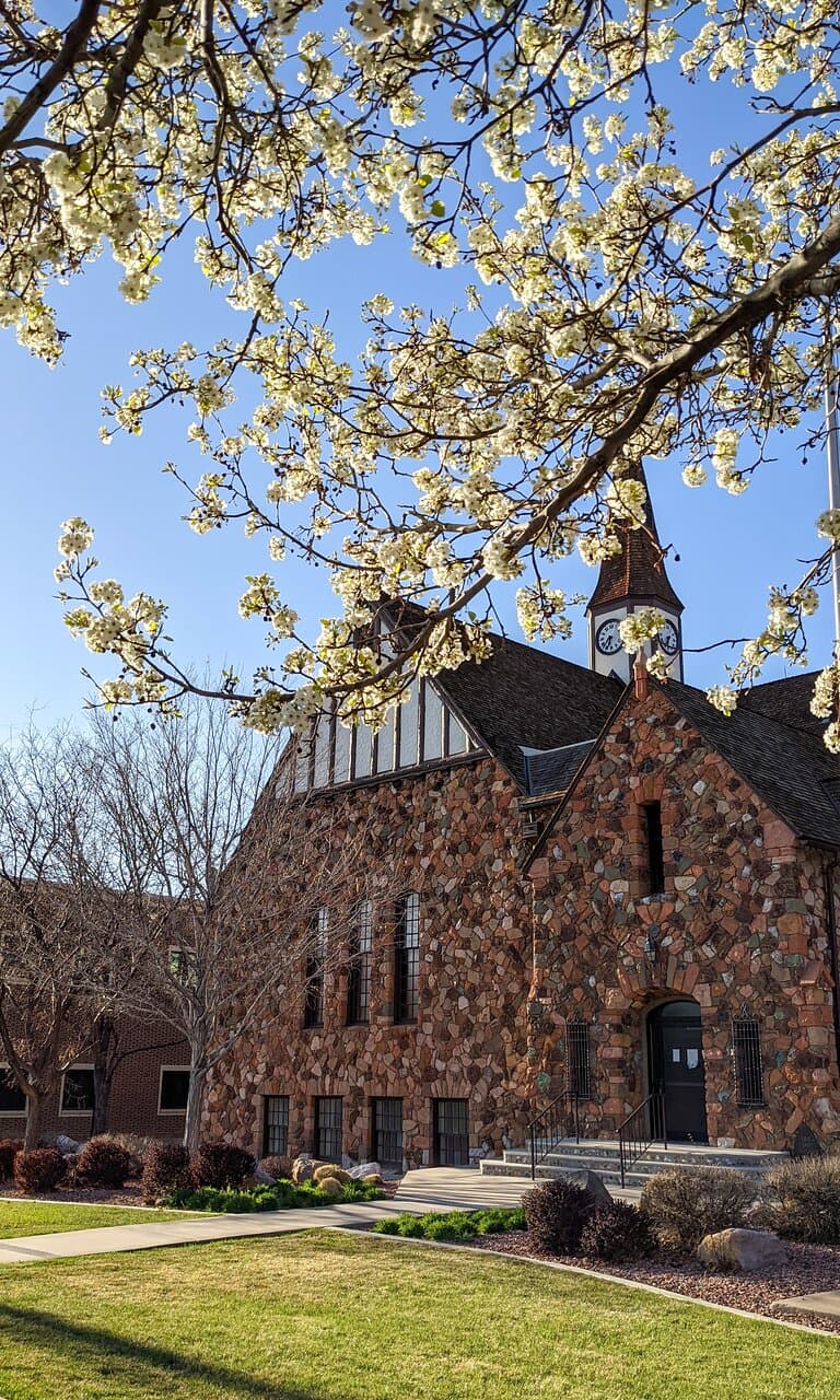 Cedar City's Historic Downtown is full of stories, unique shops, vibrant art pieces, and walkable destinations!   📍 Historic Old Rock Church, Cedar City, UT 