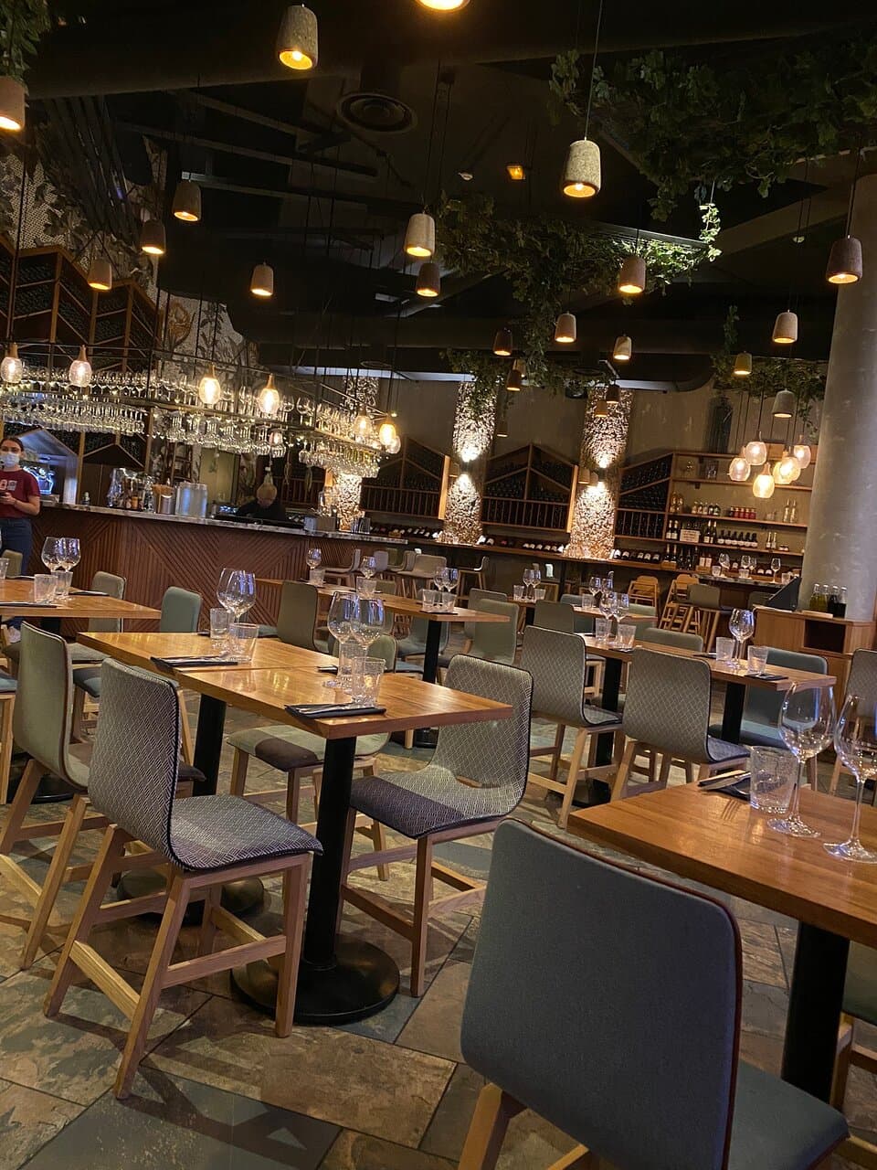 LE CEPAGES Bar à Vins et cocktail