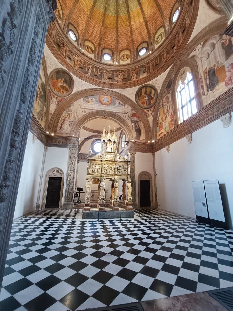 Basilica di Sant'Eustorgio Milan