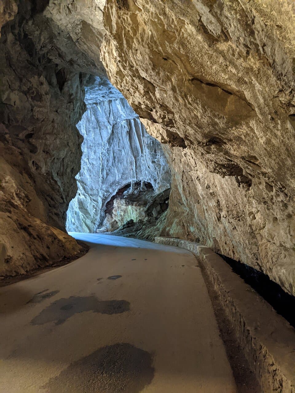 Cuevona de Cuevas del Agua