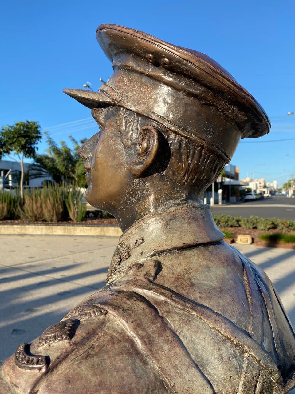 Duncan Chapman Statue