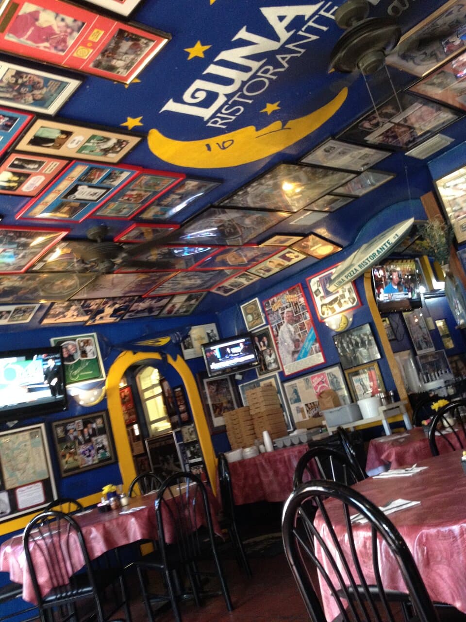 Luna Restaurant