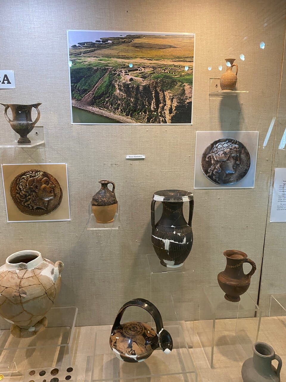 Items from Arganum fortress. 