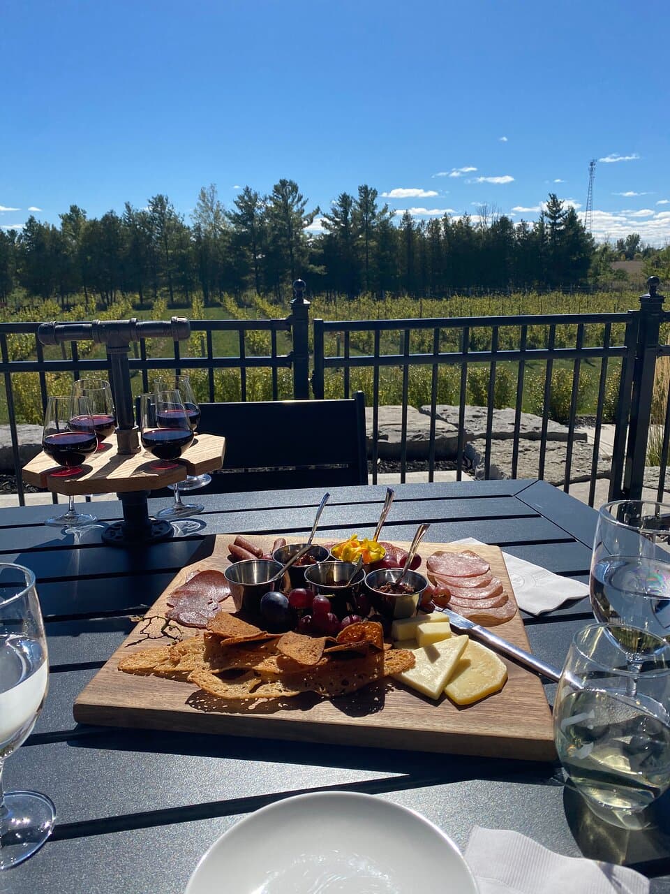 Dark Horse Estate Winery