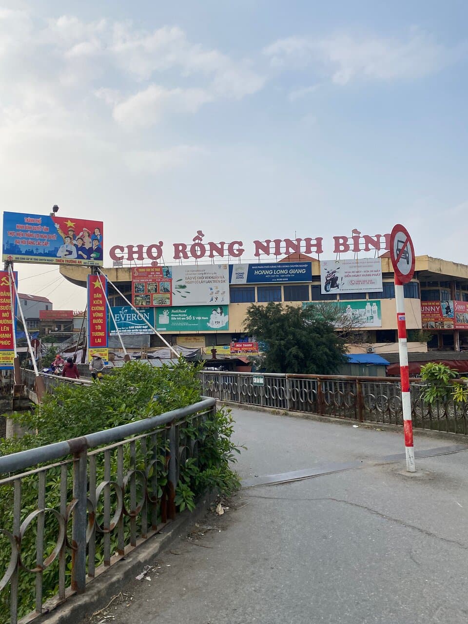 Chợ Ninh Hiệp