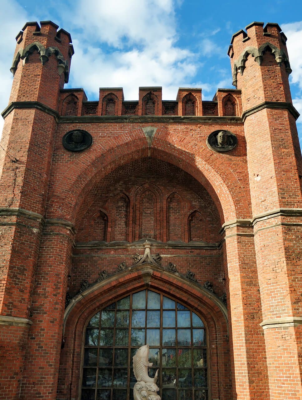 Rossgarten Gate Kaliningrad