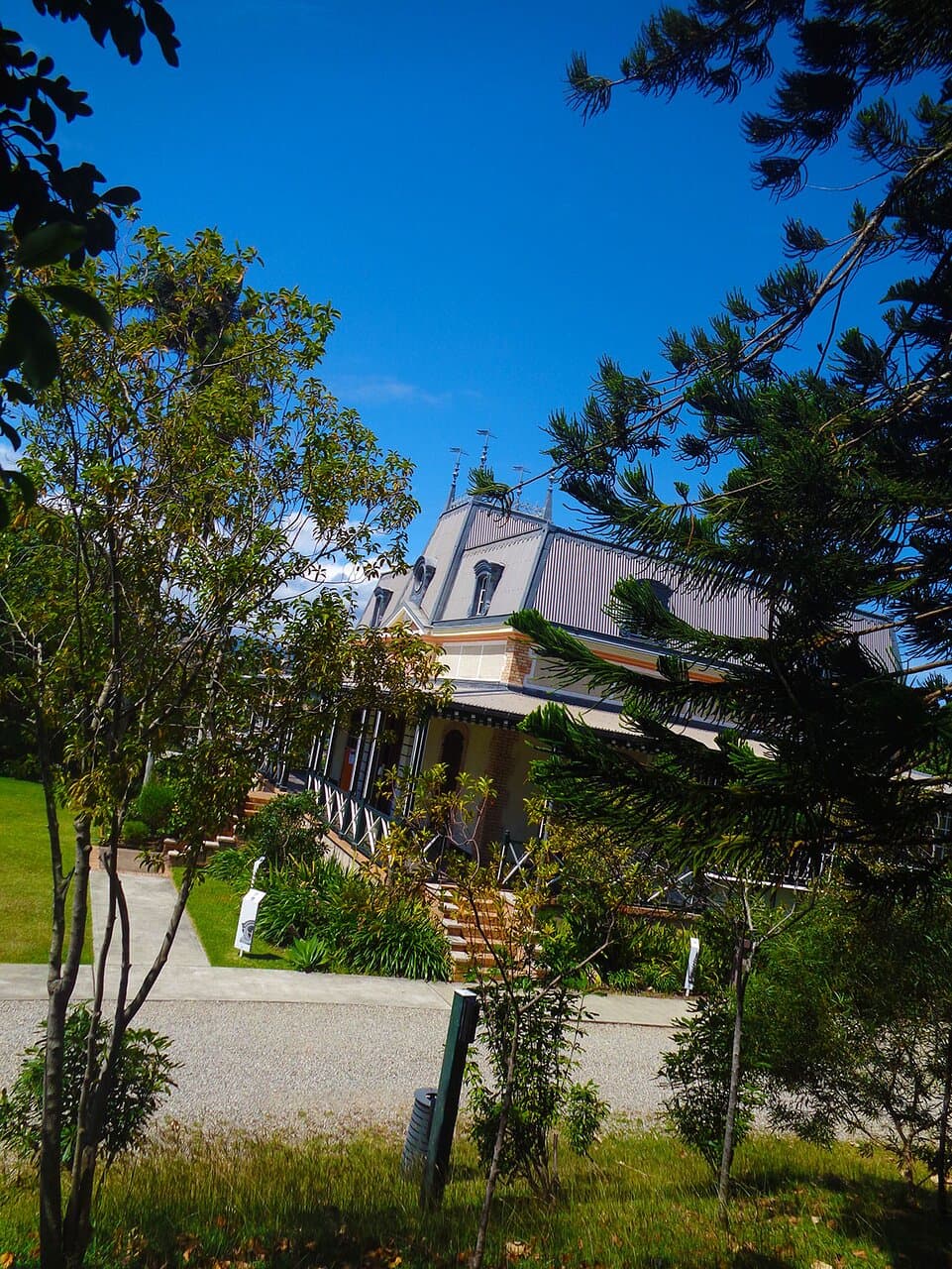 Château Hagen Mansion - ℍ𝕚𝕤𝕥𝕠𝕣𝕚𝕔𝕒𝕝 𝕝𝕒𝕟𝕕𝕞𝕒𝕣𝕜 - NOUMEA CITY