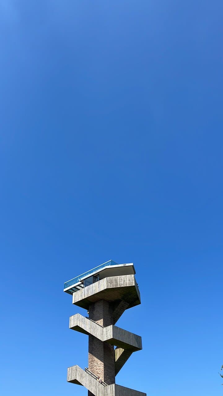 Wilhelminaturm – ist eine Aussichtsplattform