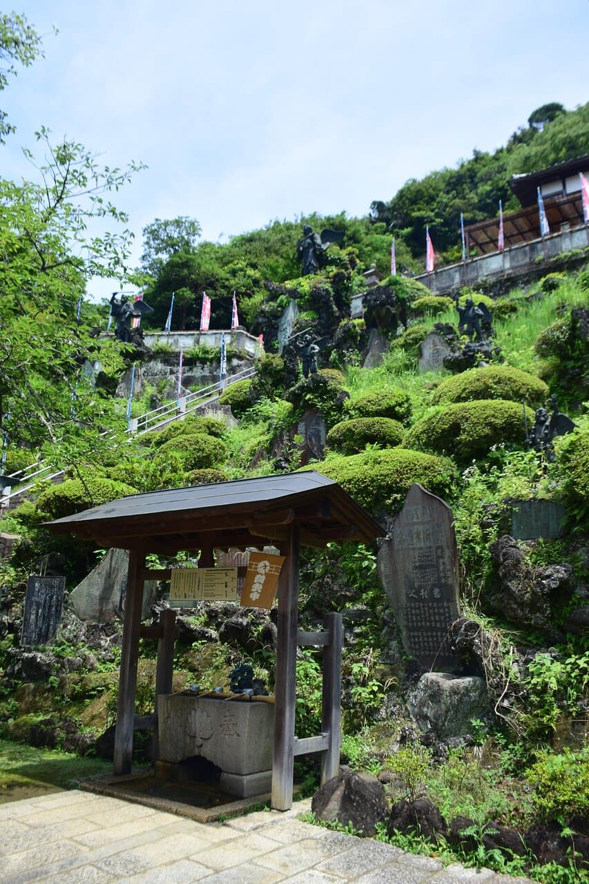 Hansobo Shrine Kencho-ji