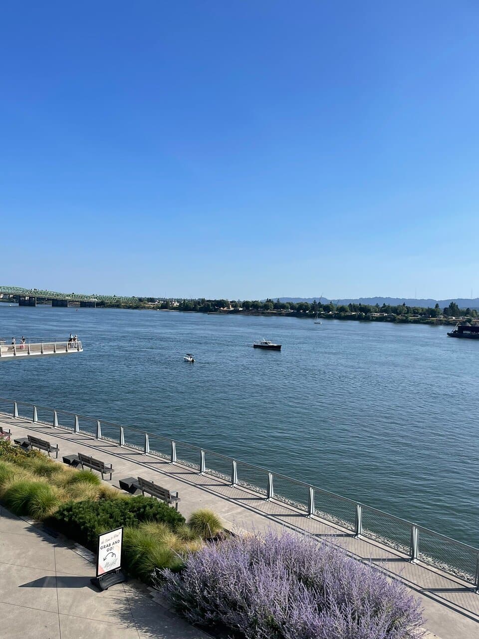 Beautiful waterfront 😎