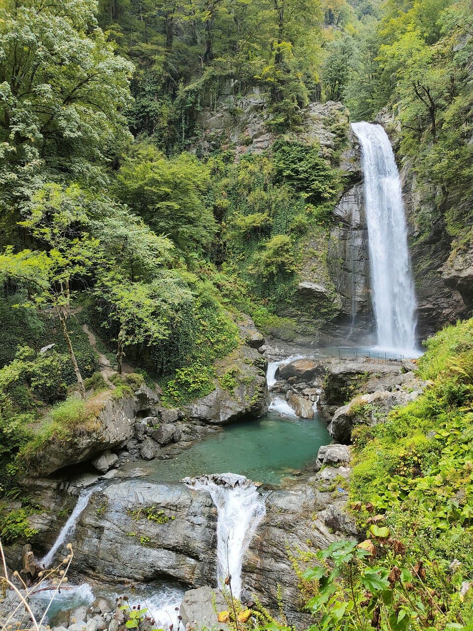 Ninoskhevi Waterfall