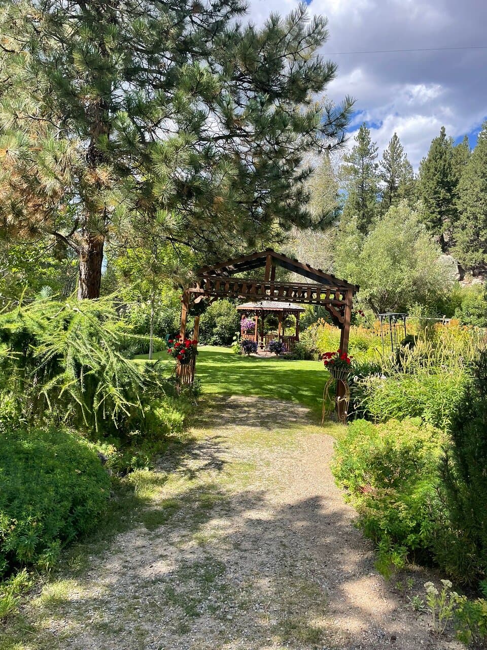 Tizer Botanic Gardens and Arboretum