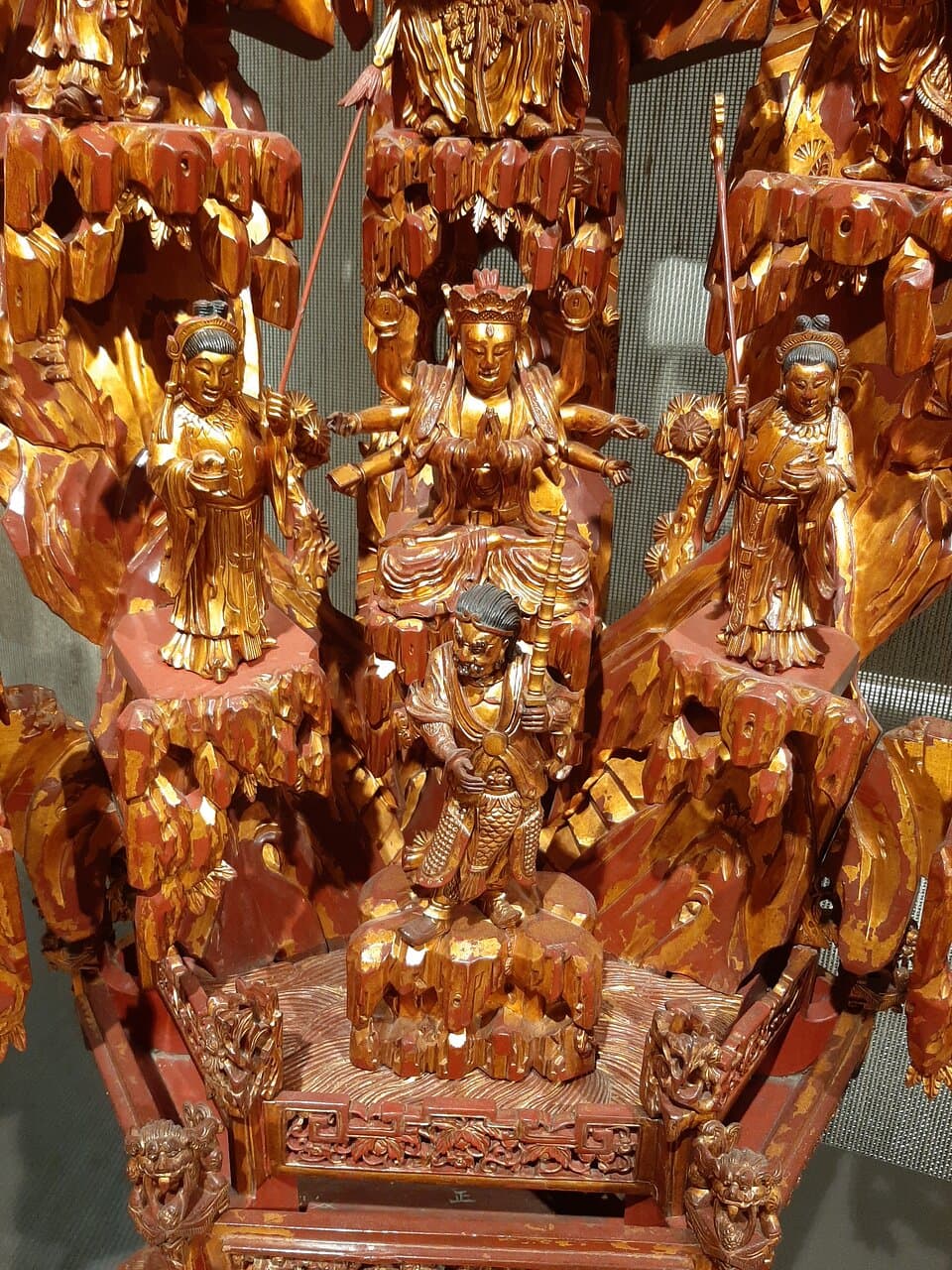 Visit the Museo di Arte Popolare e Tradizioni Italiane