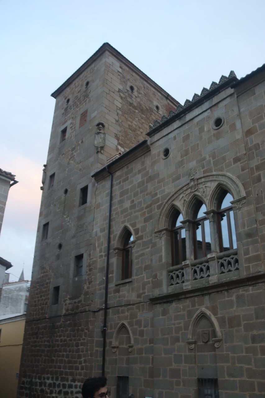 Palacio de Monroy Casa de las Dos Torres