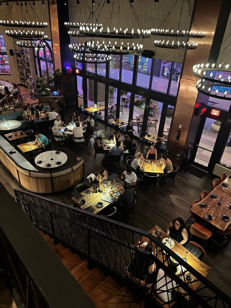 La Central by Mario Pagán