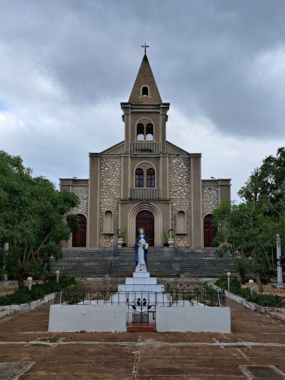 Santa Rosa de Lima Church - La Romana (12/Jul/23).