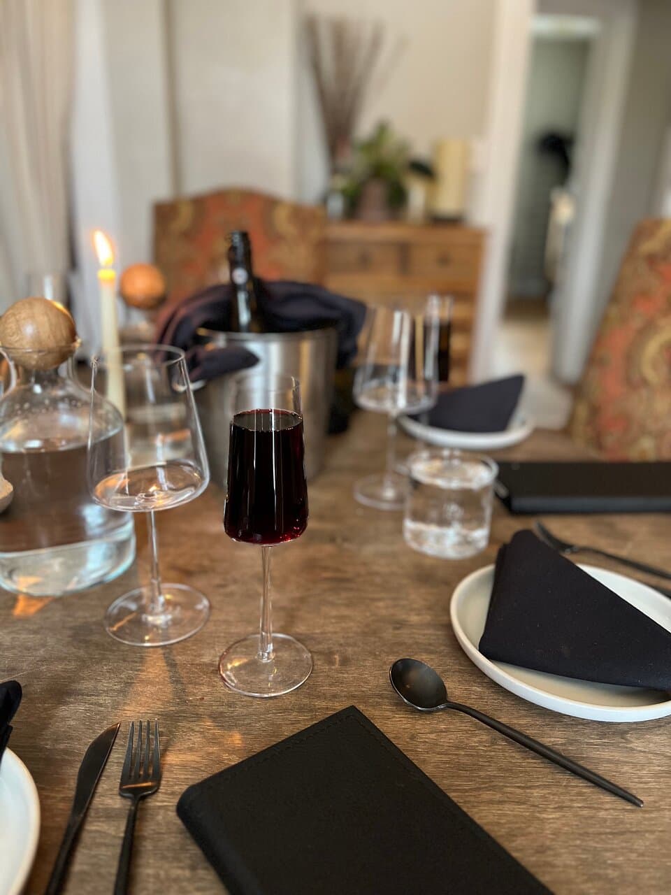 out private dining room table!