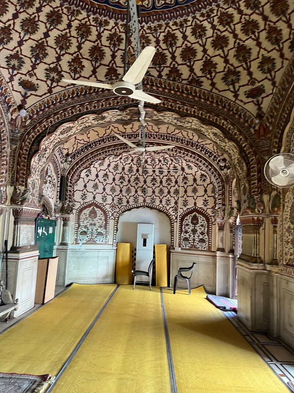 Sunehri Mosque Old City