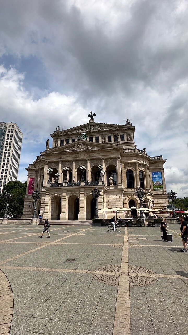 Opernplatz