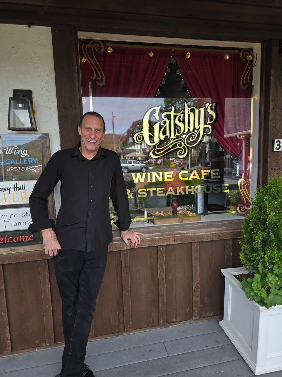 Gatsby's Wine Cafe & Steakhouse
