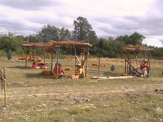 spectacle zorro gens du public qui font les méxicains