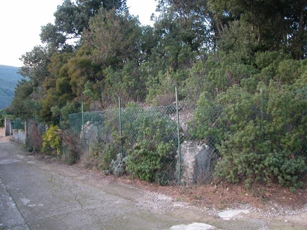 Resti delle mura / opus reticulatum