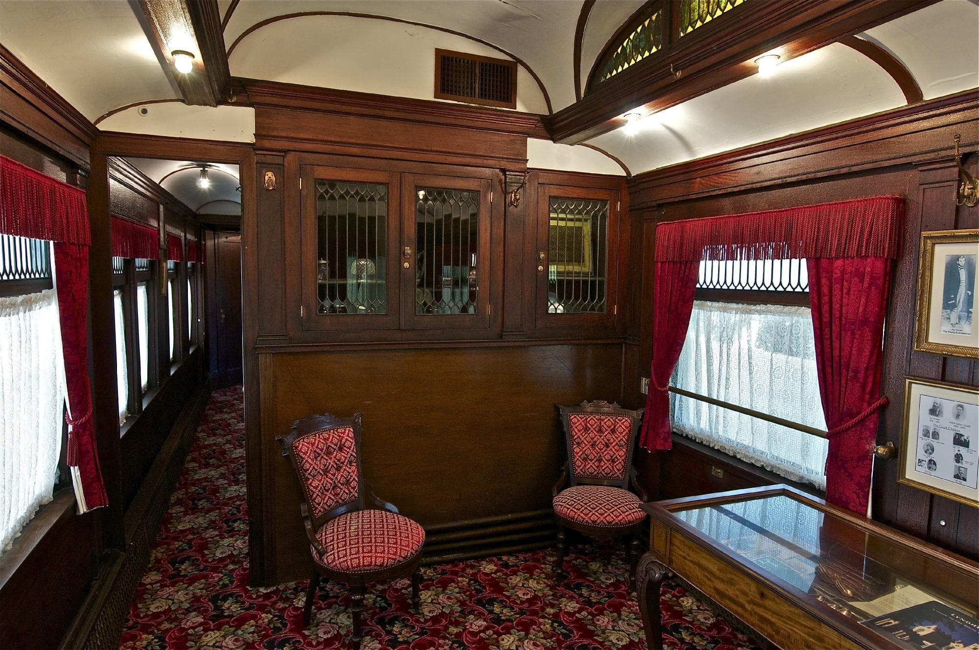                   Rear Sitting Area

                
