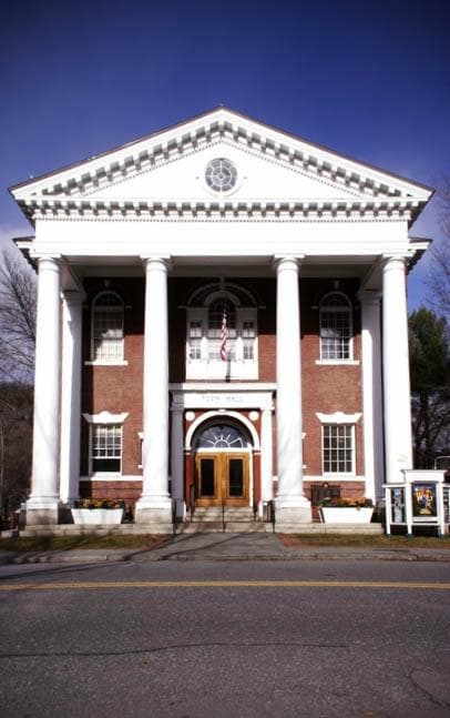 The exterior of the Woodstock Town Hall, which houses the Theatre.