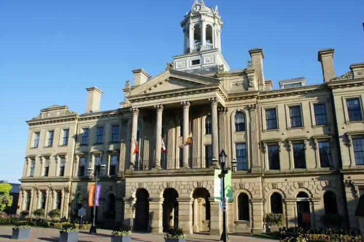 Vic Hall in Summer