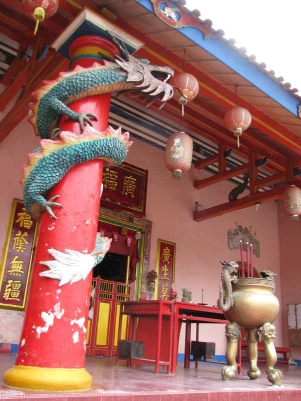                   Kelenteng Kung Fuk Nio
                