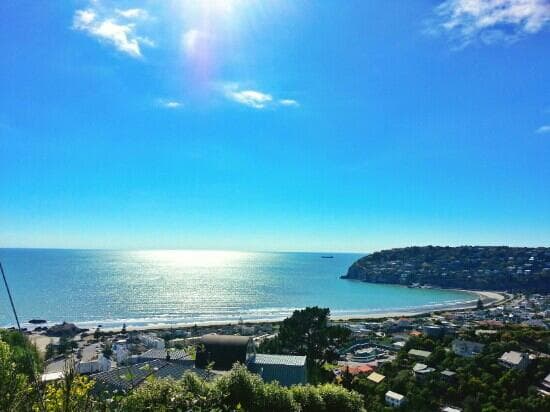                   Sumner
                