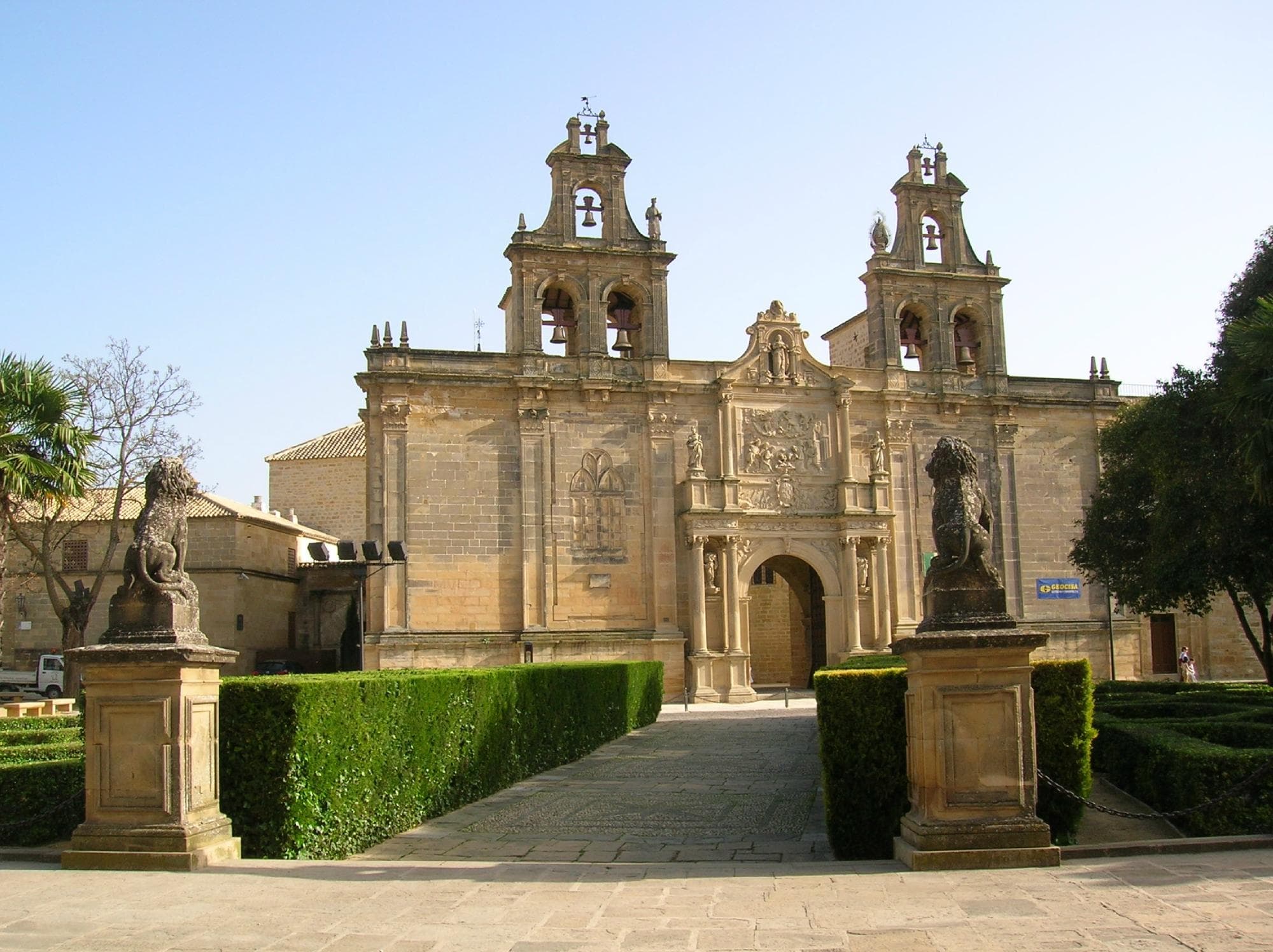                   Santa María de los Reales Alcázares
                