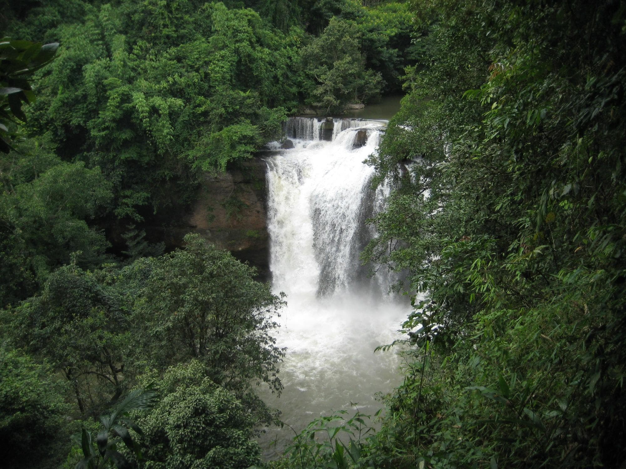 Visit Heaw Sewatt waterfalls