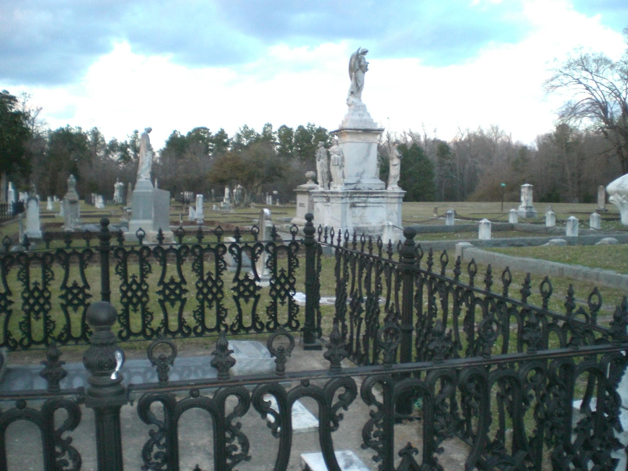 Old Oakwood Cemetery monuments from Diamond Bessie's grave